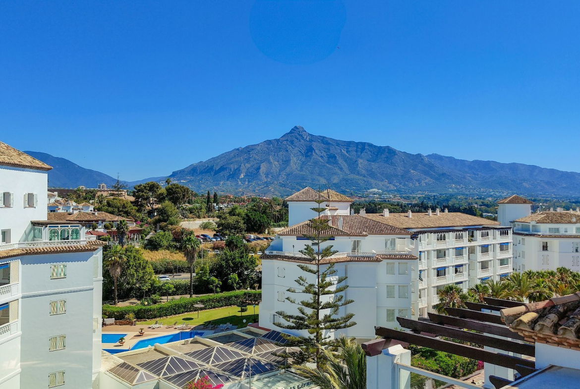 Nueva Andalucia Marbella apartment 3 Bedrooms