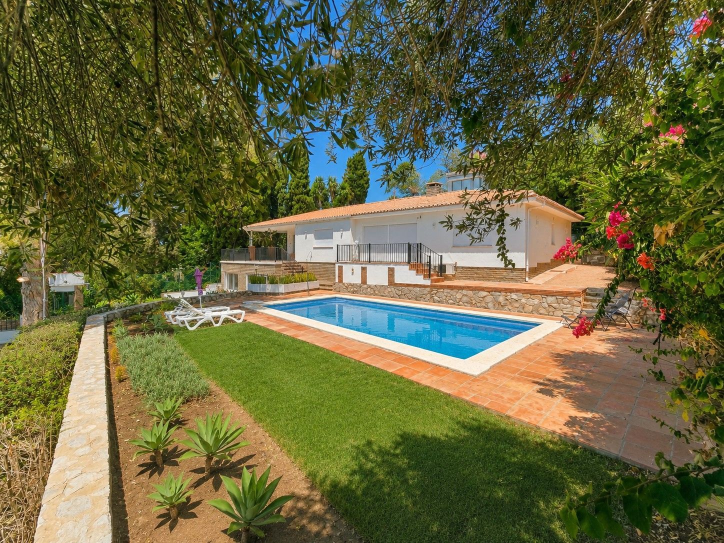 Cabopino Marbella villa 4 Bedrooms