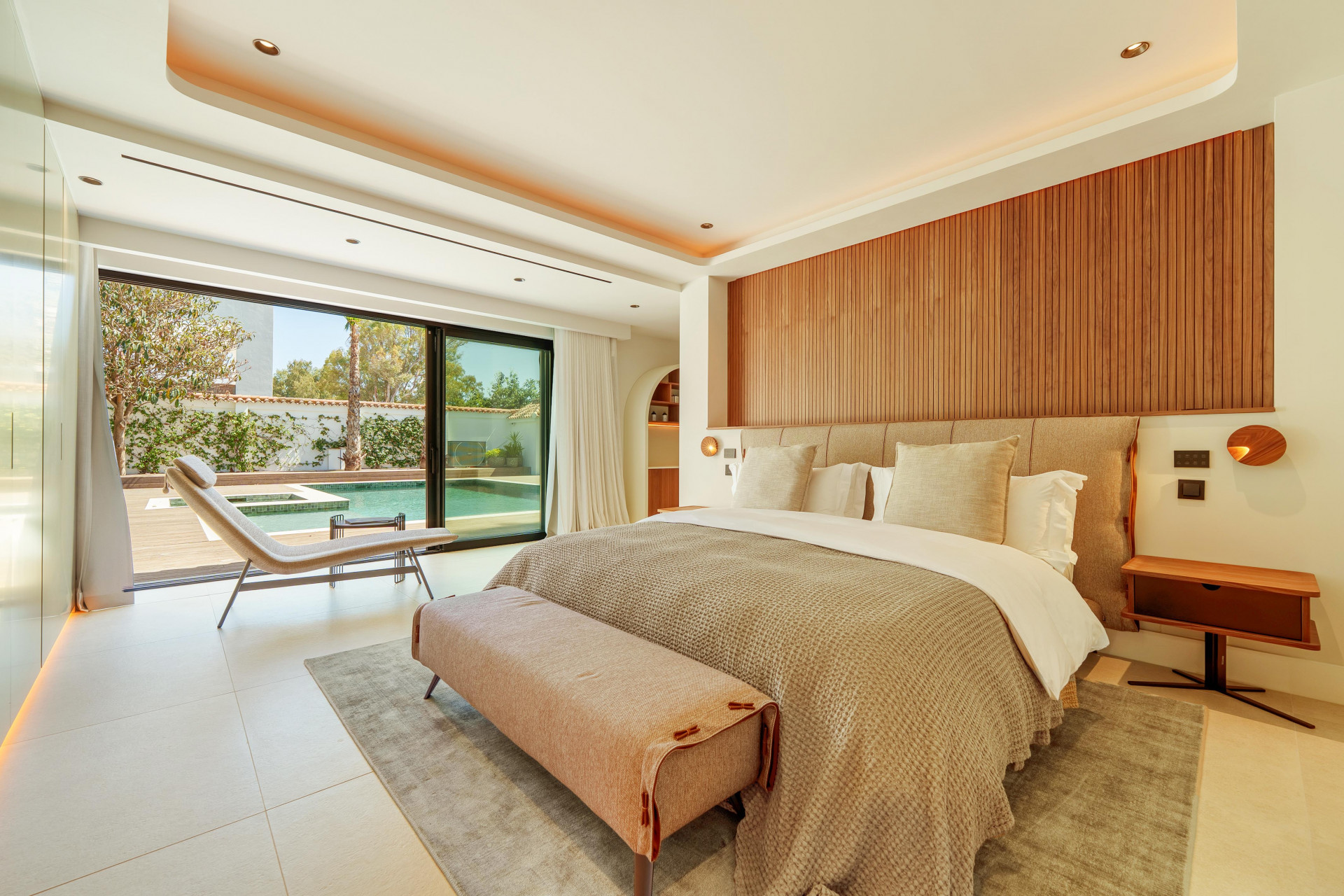 Contemporary Single-Level Villa Near Puerto Banús