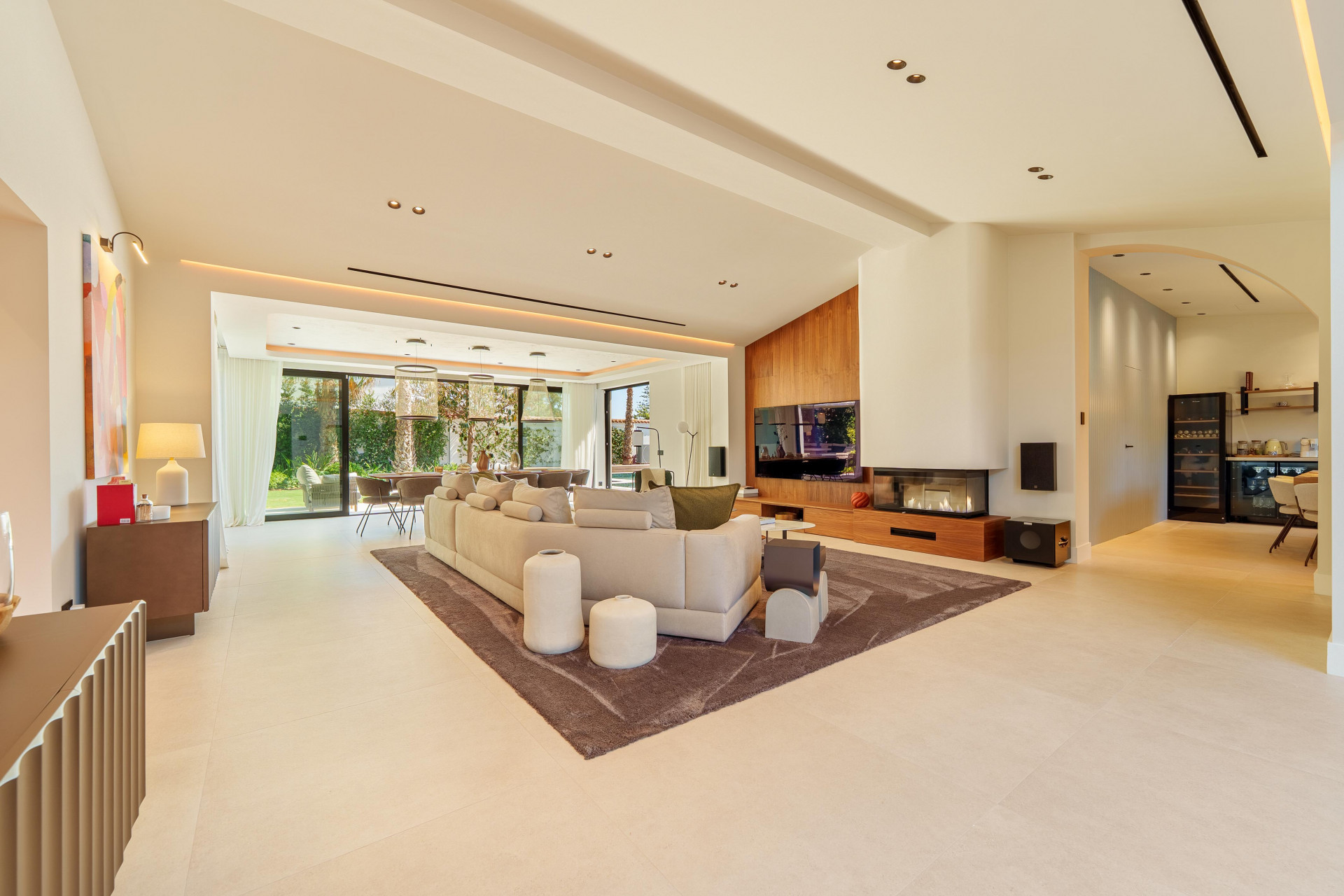 Contemporary Single-Level Villa Near Puerto Banús
